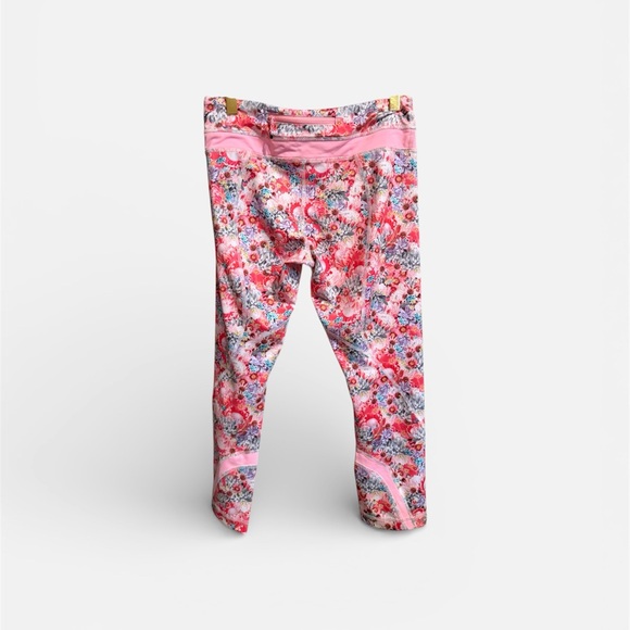 Lululemon Run: Inspire Crop 11 size 6 *All luxtreme - Picture 5 of 6